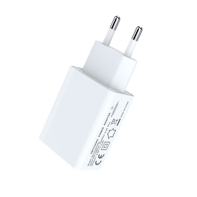 AC-adapter 5V 1A-2A USB, Vit i gruppen SMARTPHONE & SURFPLATTOR / Laddare & Kablar / Väggladdare / Väggladdare USB hos TP E-commerce Nordic AB (38-84423)