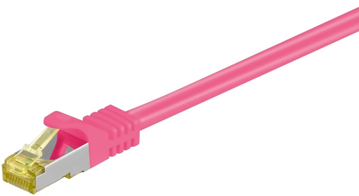 Goobay RJ45 patchkabel S/FTP (PiMF), 500 MHz, med CAT 7 råkabel, magenta, 3 m LSZH halogenfri kabelhölje, koppar, RJ45-kontakt (CAT 6A) i gruppen DATORER & KRINGUTRUSTNING / Datorkablar / Nätverkskablar / Cat7 hos TP E-commerce Nordic AB (C39491)