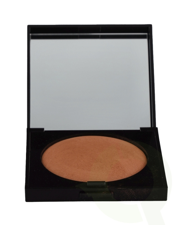 Laura Mercier Matte Radiance Baked Powder 7.5 gr Bronze 04 i gruppen SKÖNHET & HÄLSA / Makeup / Basmakeup / Puder hos TP E-commerce Nordic AB (C53117)