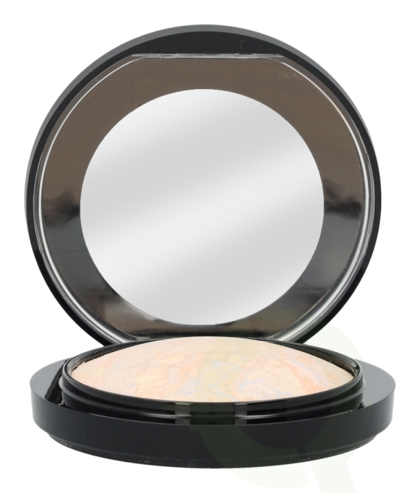 MAC Mineralize Skinfinish Natural 10 gr Lightscapade i gruppen SKÖNHET & HÄLSA / Makeup / Basmakeup / Puder hos TP E-commerce Nordic AB (C53679)