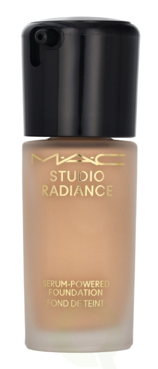 MAC Studio Radiance Serum-Powered Foundation 30 ml #NC15 i gruppen SKÖNHET & HÄLSA / Makeup / Basmakeup / Foundation hos TP E-commerce Nordic AB (C63968)