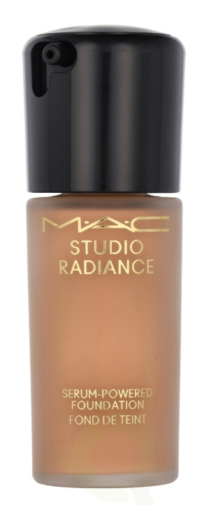 MAC Studio Radiance Serum-Powered Foundation 30 ml #NC27 i gruppen SKÖNHET & HÄLSA / Makeup / Basmakeup / Foundation hos TP E-commerce Nordic AB (C63973)