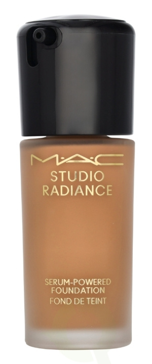 MAC Studio Radiance Serum-Powered Foundation 30 ml #NC30 i gruppen SKÖNHET & HÄLSA / Makeup / Basmakeup / Foundation hos TP E-commerce Nordic AB (C63974)