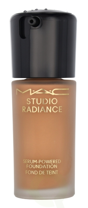MAC Studio Radiance Serum-Powered Foundation 30 ml #NC35 i gruppen SKÖNHET & HÄLSA / Makeup / Basmakeup / Foundation hos TP E-commerce Nordic AB (C63975)