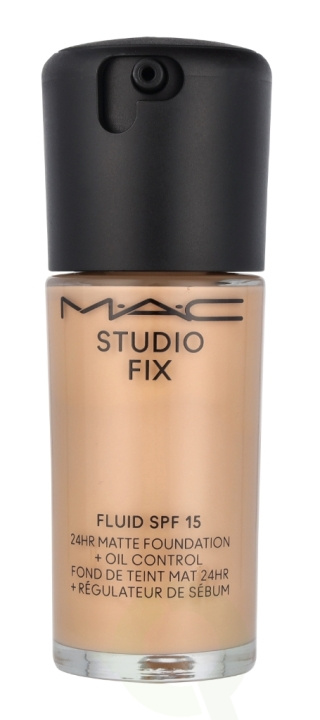 MAC Studio Fix Fluid Foundation SPF15 30 ml NC18 i gruppen SKÖNHET & HÄLSA / Makeup / Basmakeup / Foundation hos TP E-commerce Nordic AB (C76002)