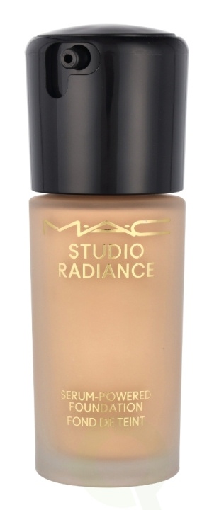 MAC Studio Radiance Serum-Powered Foundation 30 ml NC17.5 i gruppen SKÖNHET & HÄLSA / Makeup / Basmakeup / Foundation hos TP E-commerce Nordic AB (C79546)