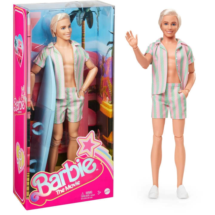 Barbie Film Strandning Ken med surfbräda (HPJ97) i gruppen LEKSAKER, BARN- & BABYPRODUKTER / Leksaker / Dockor & Tillbehör hos TP E-commerce Nordic AB (C80728)