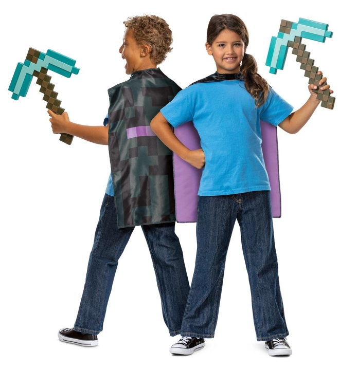 JAKKS Pacific Disguise Minecraft rollspel Set med hacka och cape i gruppen LEKSAKER, BARN- & BABYPRODUKTER / Leksaker / Maskeradkläder hos TP E-commerce Nordic AB (C82134)