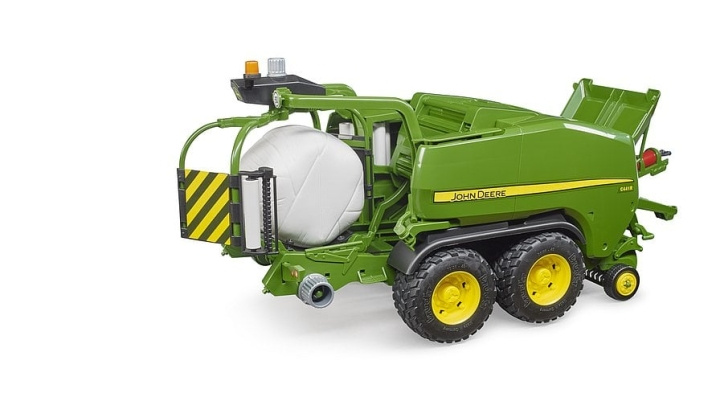 Bruder John Deere Inplastande balpress C441R (02032) i gruppen LEKSAKER, BARN- & BABYPRODUKTER / Leksaker / Övriga leksaker hos TP E-commerce Nordic AB (C83597)