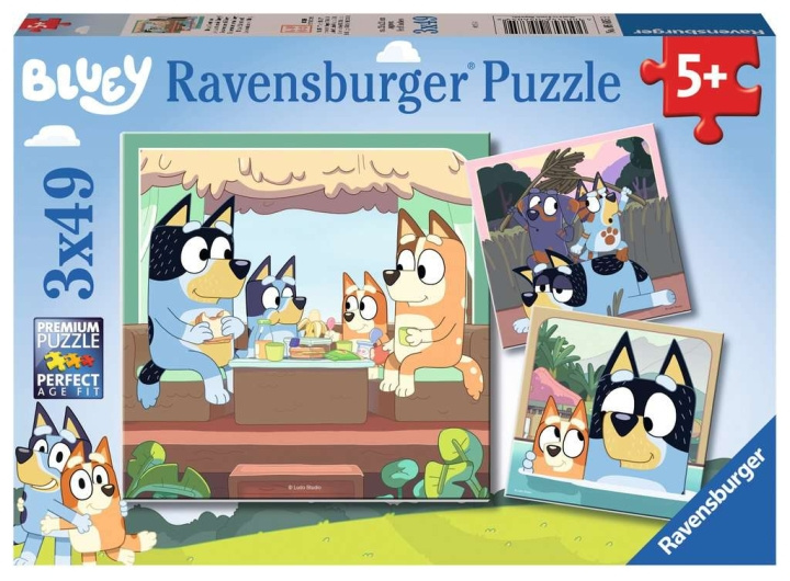 Ravensburger Bluey 3x49p - (10105685) i gruppen LEKSAKER, BARN- & BABYPRODUKTER / Leksaker / Barnpussel hos TP E-commerce Nordic AB (C85662)