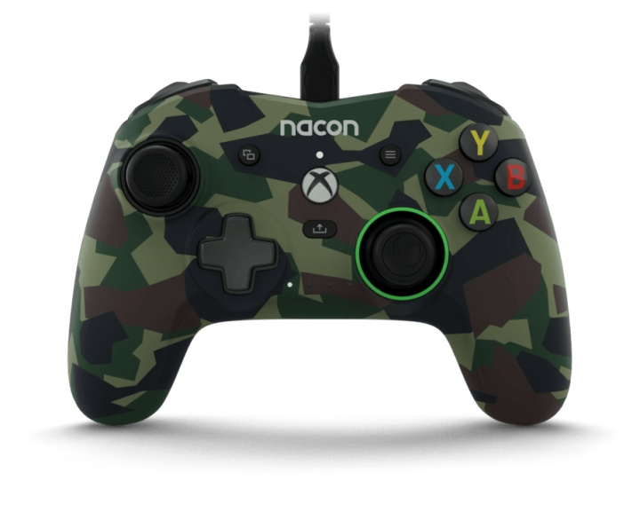 NACON Pro Compact trådbunden handkontroll Camo Green /Xbox Series X i gruppen HEMELEKTRONIK / Spelkonsoler & Tillbehör / Xbox Series X/S hos TP E-commerce Nordic AB (C86337)