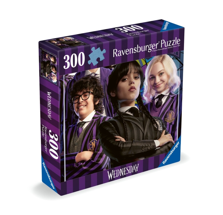 Ravensburger Puzzle Wednesday Outcasts Are In 300p (10217574) i gruppen LEKSAKER, BARN- & BABYPRODUKTER / Leksaker / Barnpussel hos TP E-commerce Nordic AB (C86398)