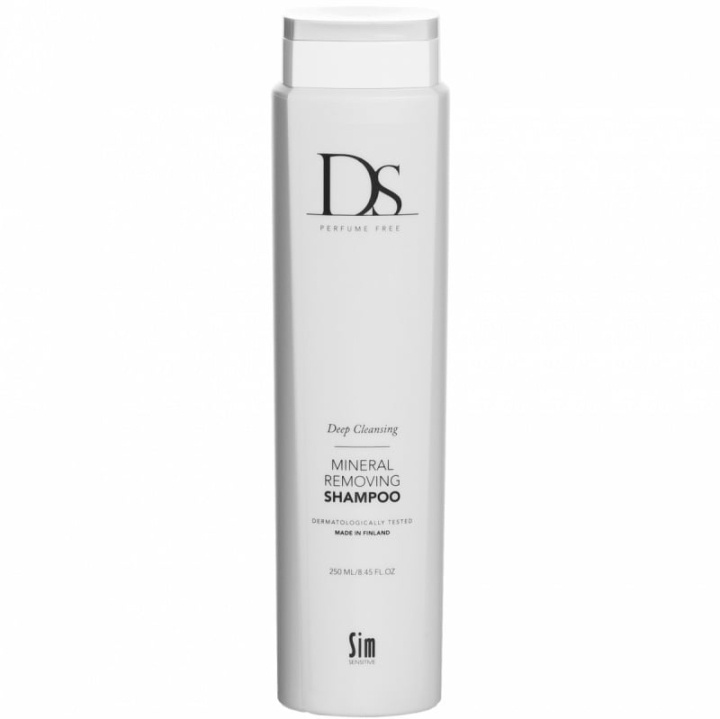 DS Sim Sensitive Mineral Removing Shampoo 250 ml i gruppen SKÖNHET & HÄLSA / Hår & Styling / Hårvårdsprodukter / Schampo hos TP E-commerce Nordic AB (C88745)