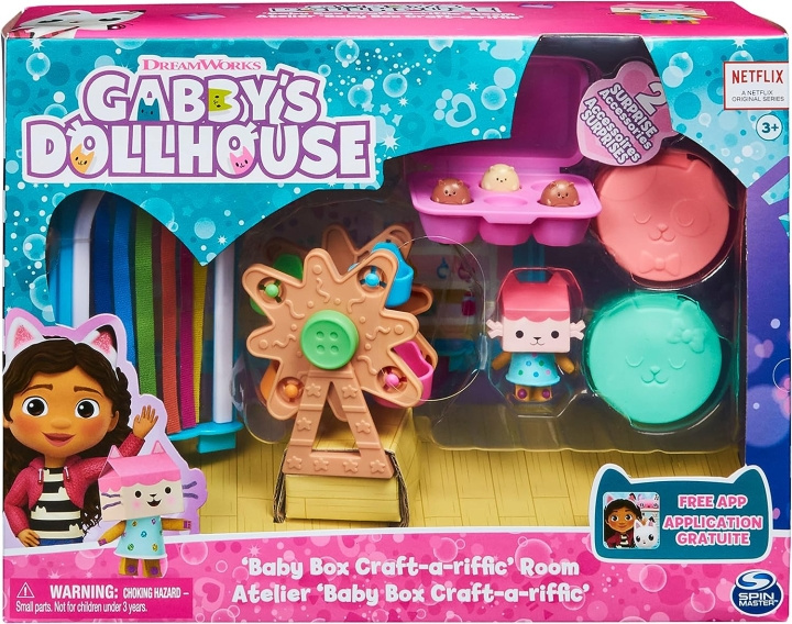 Gabby\'s Dollhouse Deluxe Room - Baby box craft-a-riffic Room i gruppen LEKSAKER, BARN- & BABYPRODUKTER / Leksaker / Dockor & Tillbehör hos TP E-commerce Nordic AB (C89592)