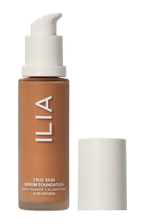 ILIA True Skin Serum Foundation Montserrat SF10 30 ml i gruppen SKÖNHET & HÄLSA / Makeup / Basmakeup / Foundation hos TP E-commerce Nordic AB (C89643)