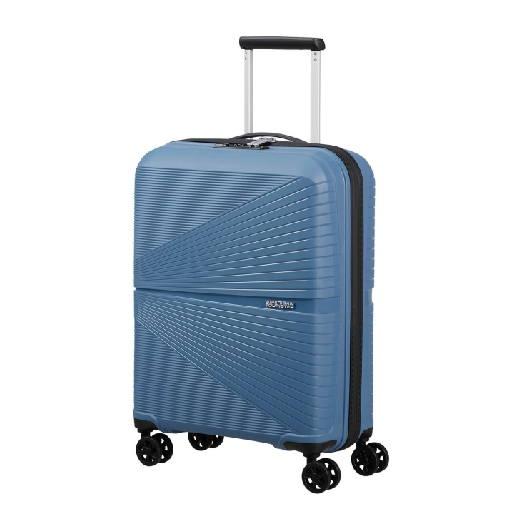 American Tourister Resväska Airconic Spinner 55/20 Coronet Blue i gruppen SPORT, FRITID & HOBBY / Resetillbehör / Resväskor hos TP E-commerce Nordic AB (C92317)