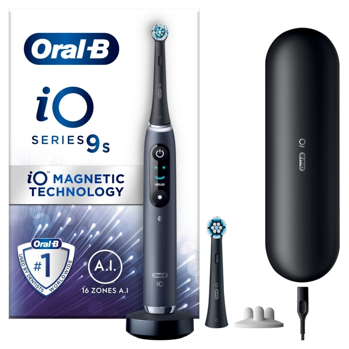 Oral B iO9S Elektrisk tandborste i svart onyx i gruppen SKÖNHET & HÄLSA / Munvård / Eltandborstar hos TP E-commerce Nordic AB (D06585)