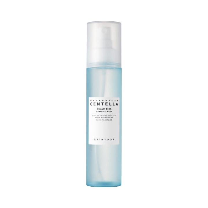 SKIN1004 Madagaskar Centella Hyalu-Cica Cloudy Mist - 120 ml i gruppen SKÖNHET & HÄLSA / Hudvård / Ansiktsvård / Ansiktsvatten & Facemist hos TP E-commerce Nordic AB (D07352)