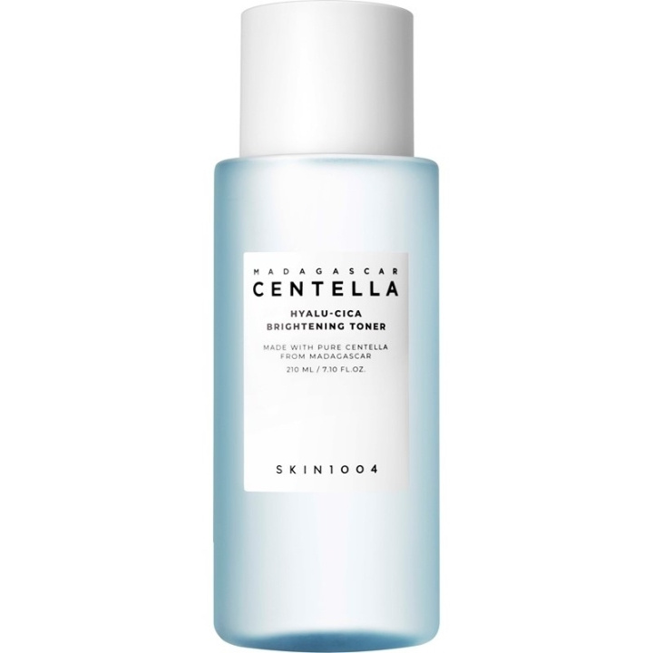 SKIN1004 Madagascar Centella Hyalu-Cica Brightening Toner 210ml i gruppen SKÖNHET & HÄLSA / Hudvård / Ansiktsvård / Ansiktsolja hos TP E-commerce Nordic AB (D11597)