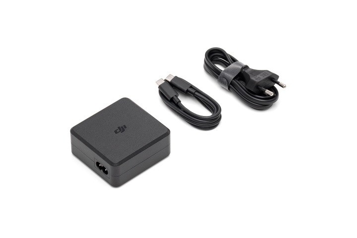 DJI 100W USB-C strömadapter i gruppen LEKSAKER, BARN- & BABYPRODUKTER / Radiostyrt / Drönare hos TP E-commerce Nordic AB (D14421)