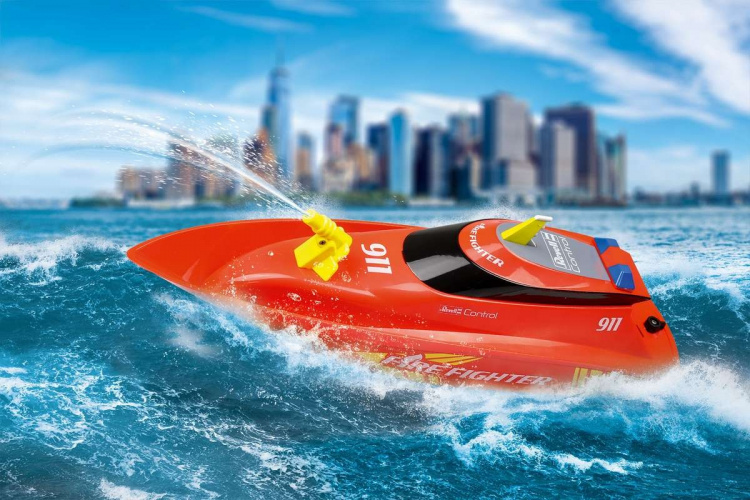 Revell RC Boat Fire Fighter Revell RC Boat Fire Fighter